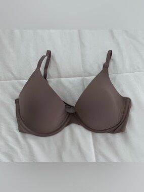 SKIMS Bra 34D Taupe Neutral Brown T-Shirt Bra Lightly Lined